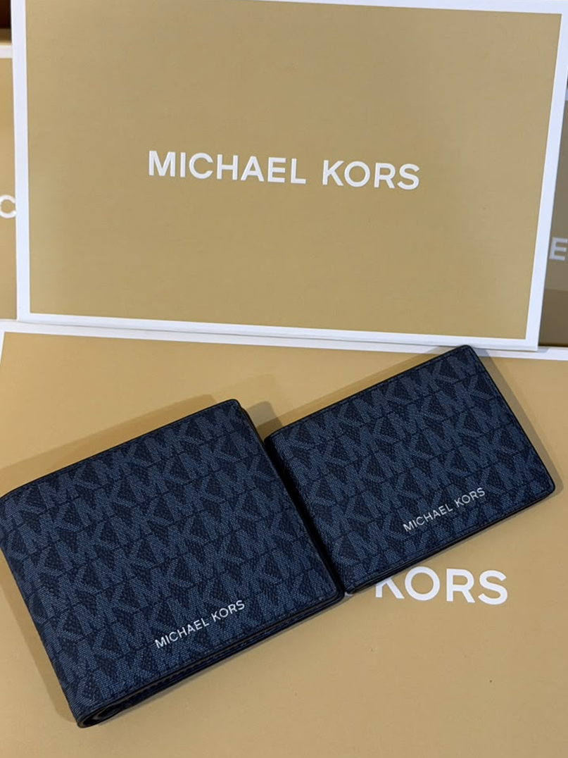 Michael Kors Dark Navy Men's Signature Logo Bifold Wallet Set with Card Holder